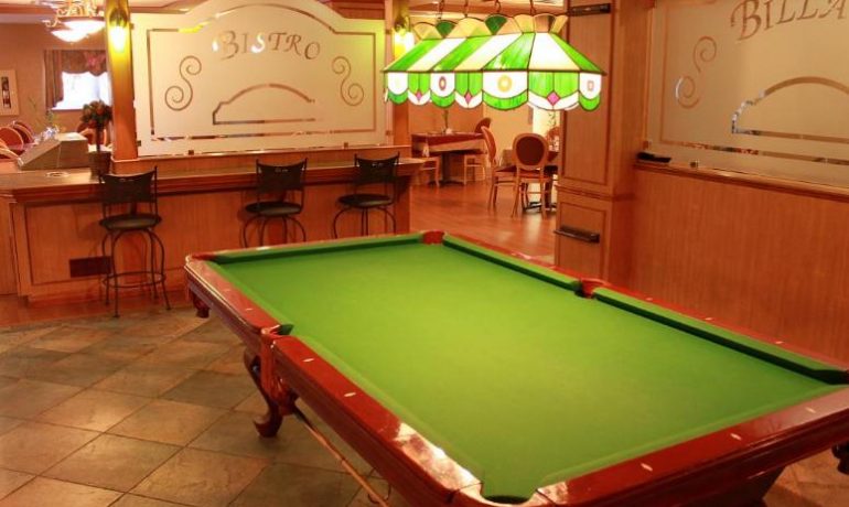 Residence-Le Bourg Joie - bistro billard