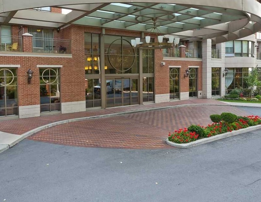 Lux Gouverneur entrée