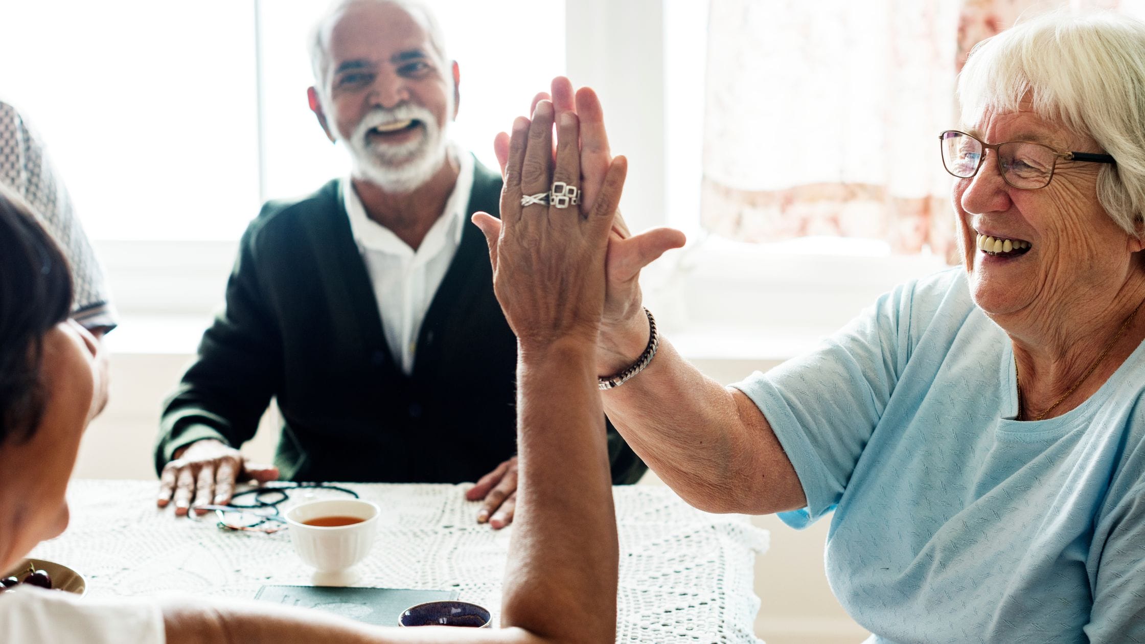 Bannière de blog Minimaliste Beige Blanc (3)