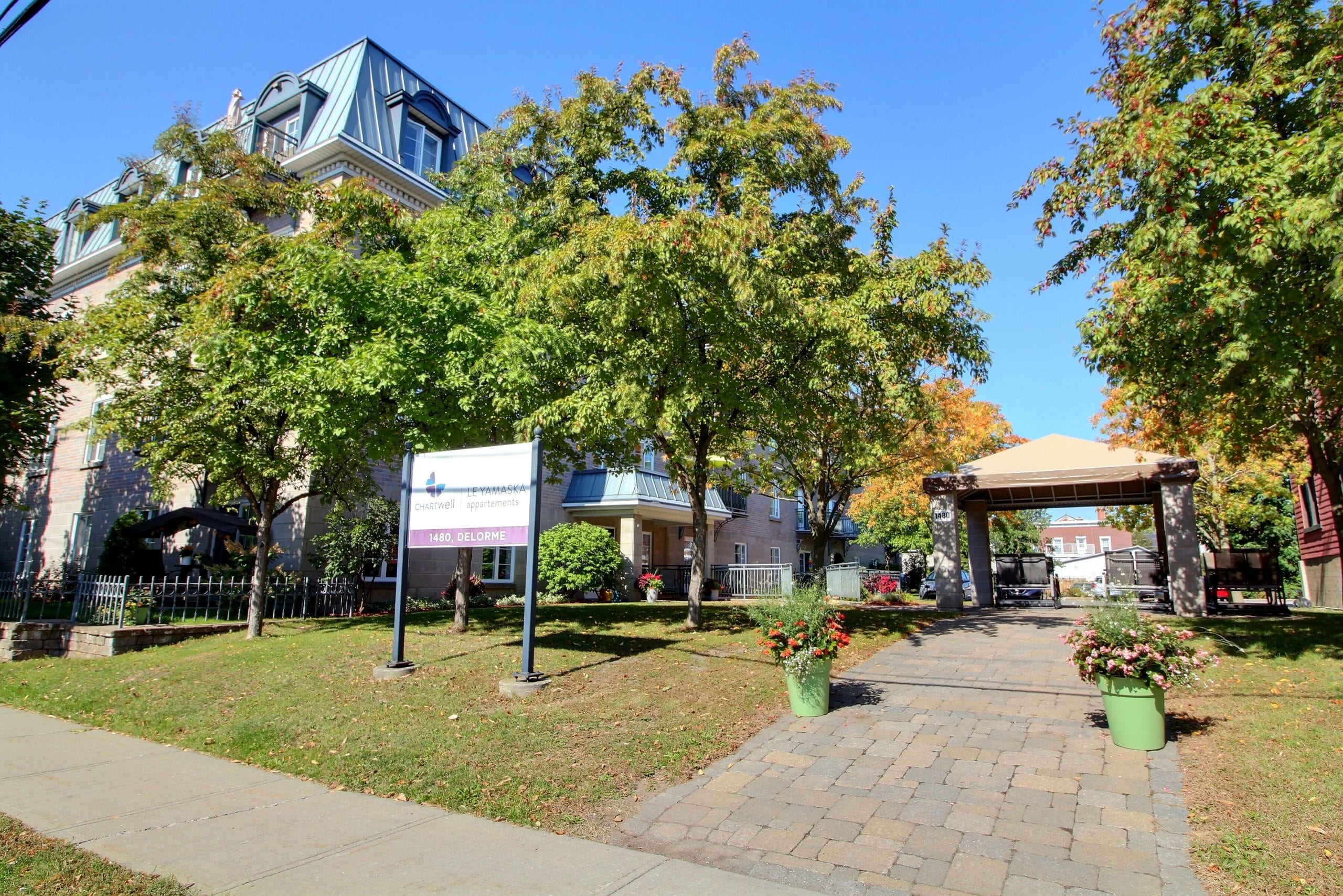 jardins de la gare exterior 02 scaled